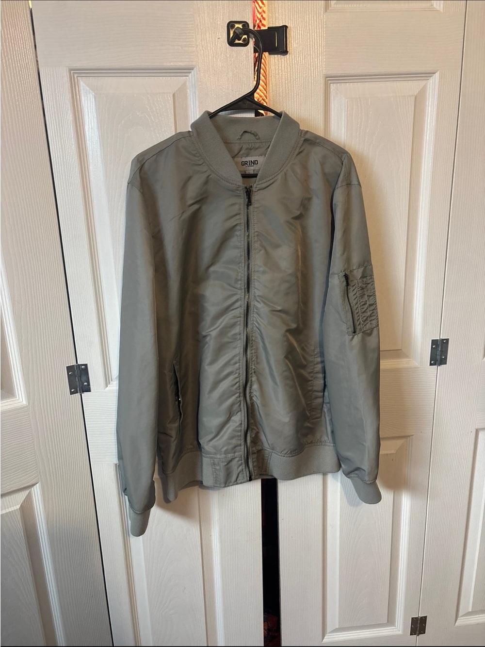 CoffeeShop Men's Bomber Jacket in Olive